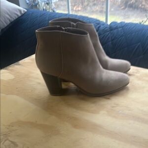 Tan Ankle Boots with Chunky Heel and Soft Suede Material